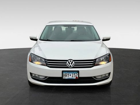 Used 2015 Volkswagen Passat 1.8T S image 2