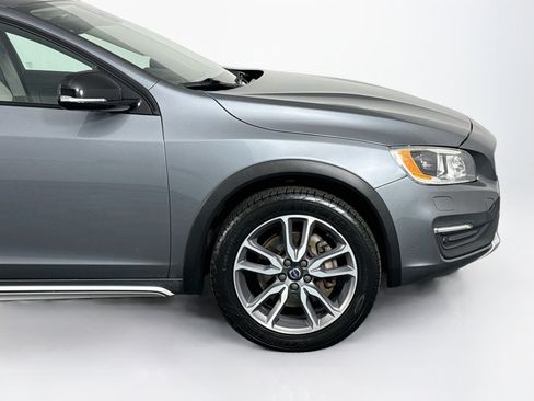 Used 2018 Volvo S60 T5 Cross Country Platinum AWD/4WD image 45