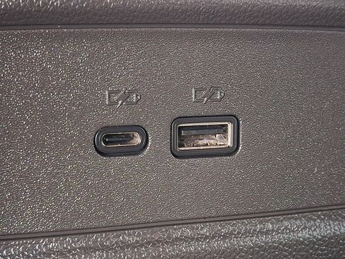 Used 2025 Buick Envista Sport Touring w/ Convenience I Package FWD image 11