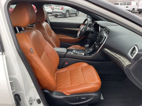 Used 2019 Nissan Maxima Platinum w/ Reserve Package image 39