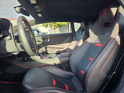 Used 2020 Lamborghini Huracan EVO image 15