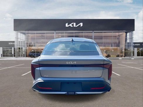 New 2026 Kia K4 LXS image 7