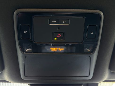 Used 2025 Lexus TX 500h AWD w/ Technology Package image 32