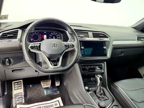 Used 2022 Volkswagen Tiguan SEL R-Line image 13