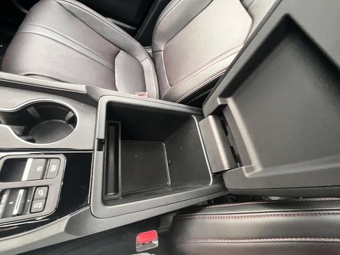 Used 2025 Honda Pilot Black Edition image 28