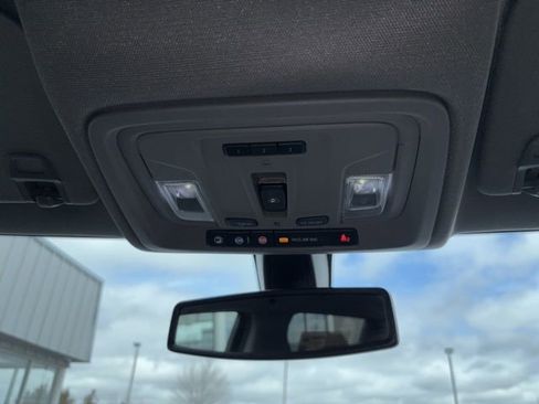 Used 2021 GMC Sierra 1500 SLT w/ SLT Premium Package image 10