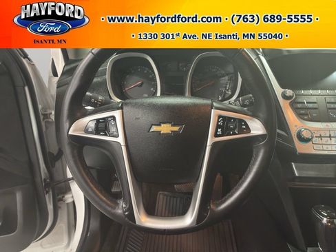 Used 2017 Chevrolet Equinox Premier w/ Enhanced Convenience Package AWD/4WD image 10