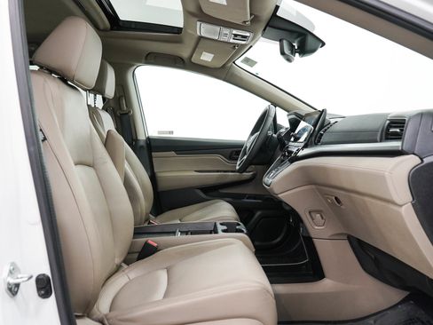 Used 2024 Honda Odyssey EX-L image 13