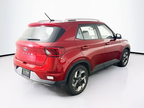 Used 2025 Hyundai Venue SEL image 9
