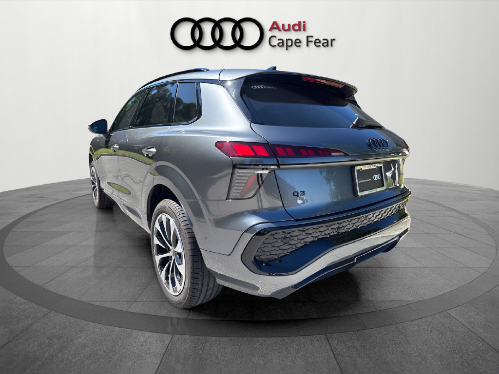 Used 2026 Audi Q3 quattro 2.0T w/ Driver Assistance Package AWD/4WD image 4