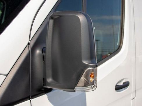 Used 2023 Mercedes-Benz Sprinter 4500 image 10