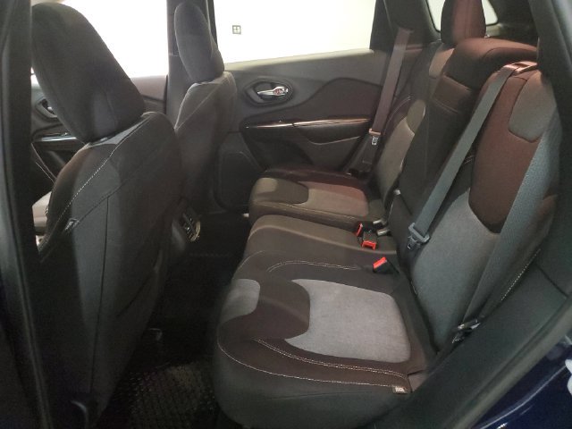 Used 2014 Jeep Cherokee Latitude w/ Comfort/Convenience Group AWD/4WD image 26