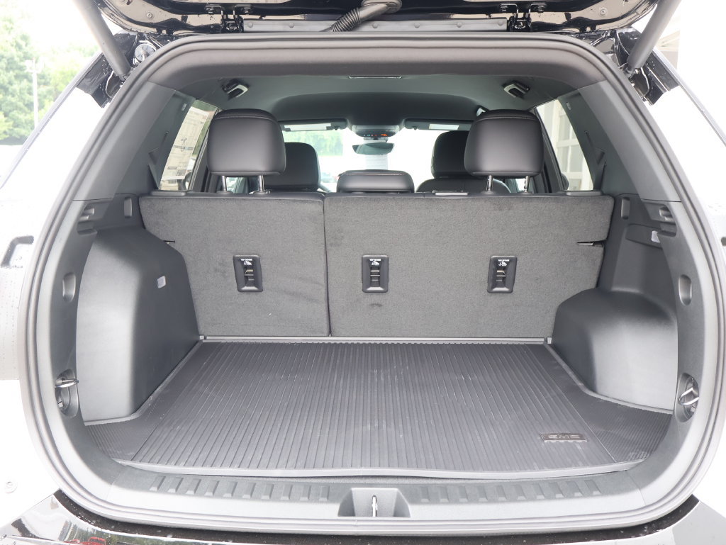New 2027 GMC Terrain AT4 w/ Convenience Package III AWD/4WD image 29