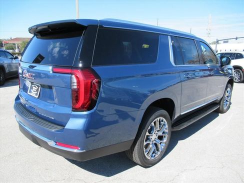 New 2026 GMC Yukon XL Elevation RWD image 7
