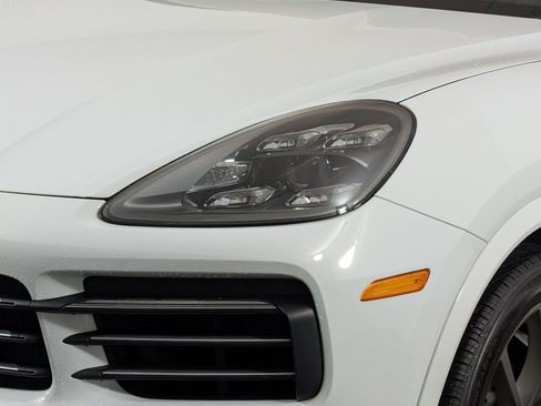 Used 2023 Porsche Cayenne S image 13