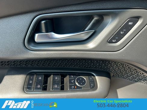 Used 2023 Nissan Ariya FWD image 17