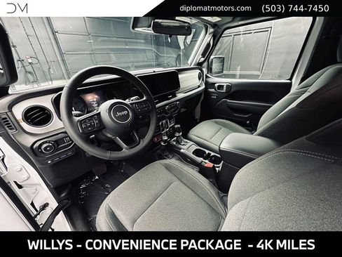 Used 2024 Jeep Wrangler Unlimited AWD/4WD image 17