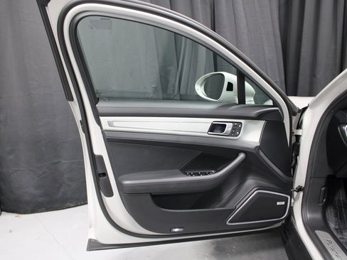 Used 2023 Porsche Panamera 4S image 20