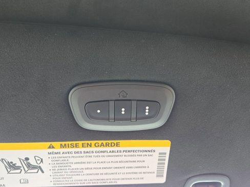 New 2026 Chrysler Pacifica Pinnacle image 32