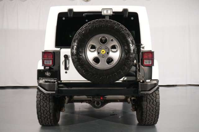 Used 2014 Jeep Wrangler Unlimited Rubicon w/ Connectivity Group AWD/4WD image 15
