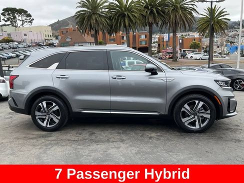 Used 2023 Kia Sorento EX AWD/4WD image 3