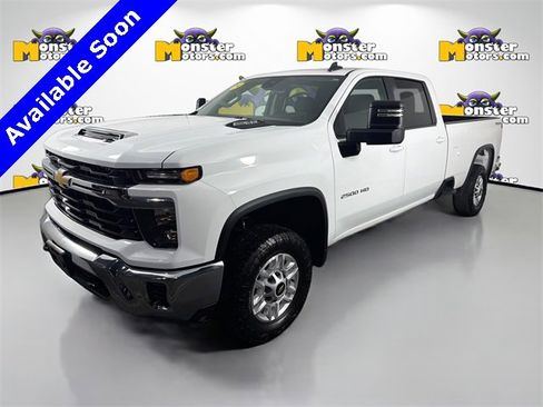 Used 2024 Chevrolet Silverado 2500 LT image 1