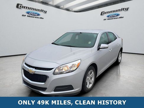 Used 2016 Chevrolet Malibu LT image 1