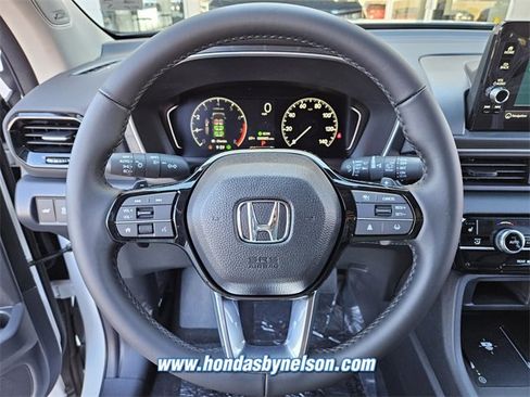 New 2025 Honda Pilot Touring image 13