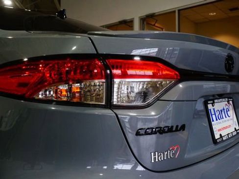 Used 2022 Toyota Corolla SE FWD image 9