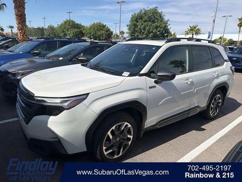 Used 2025 Subaru Forester Limited w/ Popular Package AWD/4WD image 1