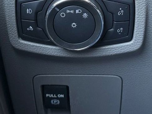 Used 2016 Ford F150 XLT AWD/4WD image 21