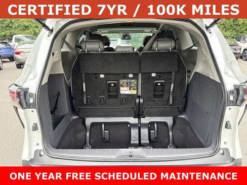 Used 2024 Toyota Sienna XLE FWD image 12