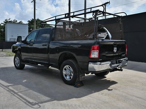 Used 2024 RAM 3500 Tradesman w/ Chrome Appearance Group AWD/4WD image 5