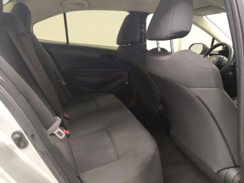 Used 2022 Toyota Corolla LE FWD image 19