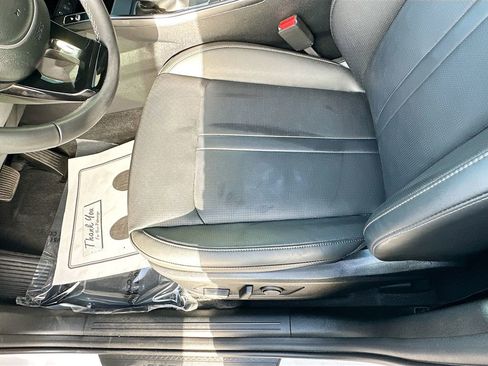 Certified 2025 Kia Sorento EX image 19