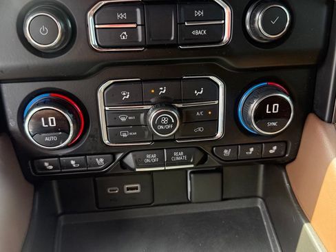 Used 2021 Chevrolet Tahoe High Country AWD/4WD image 19