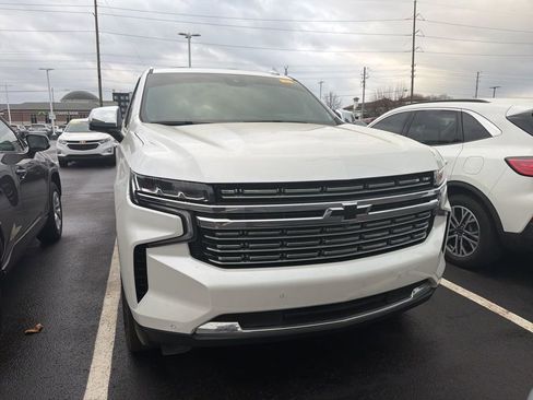 Used 2024 Chevrolet Tahoe Premier w/ Premium Package image 5