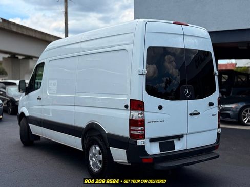 Used 2017 Mercedes-Benz Sprinter 2500 image 7