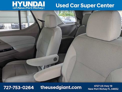 Used 2019 Chevrolet Traverse LT FWD image 18