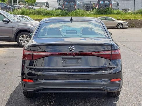 New 2026 Volkswagen Jetta SE FWD image 4