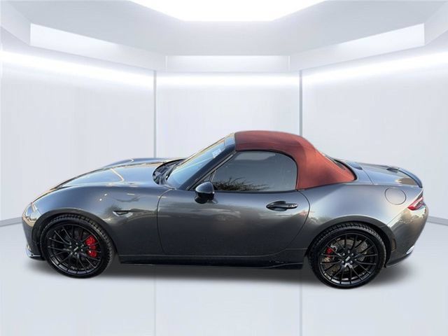 Used 2018 MAZDA MX-5 Miata Club w/ Brembo/BBS Recaro Package RWD image 10