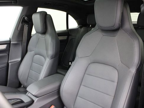 New 2024 Porsche Macan 4 Electric image 5