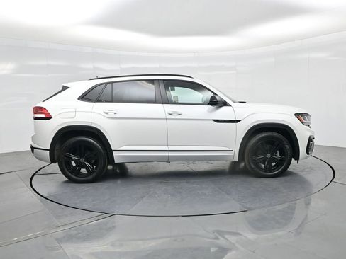 Used 2023 Volkswagen Atlas Cross Sport SEL R-Line AWD/4WD image 25