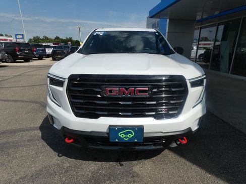 Certified 2025 GMC Acadia AT4 w/ Luxury Package AWD/4WD image 5