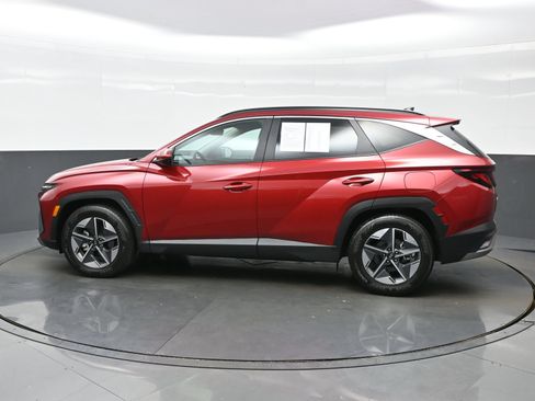 Certified 2025 Hyundai Tucson SEL FWD image 3