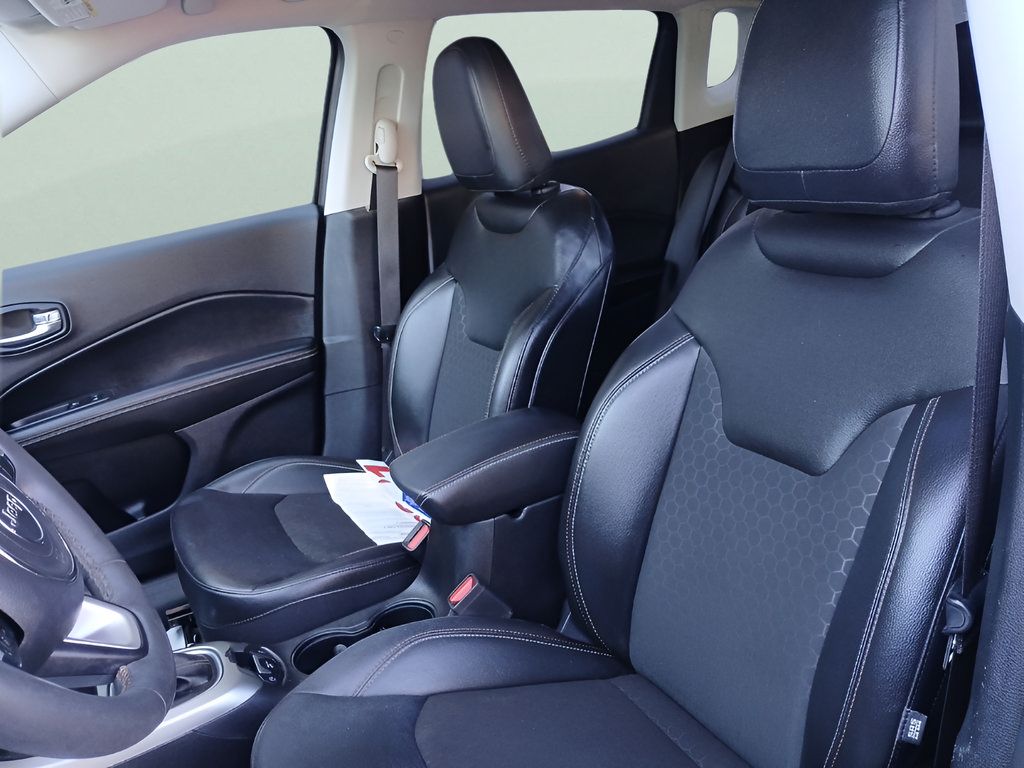 Used 2021 Jeep Compass Latitude AWD/4WD image 24