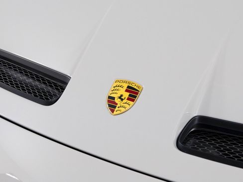 Used 2024 Porsche 911 GT3 image 60