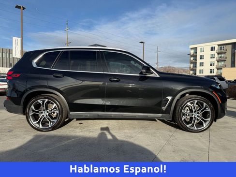 Used 2025 BMW X5 sDrive40i w/ Premium Package image 2