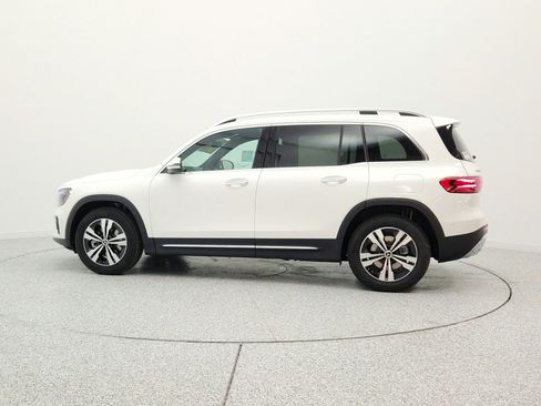 New 2026 Mercedes-Benz GLB 250 image 8
