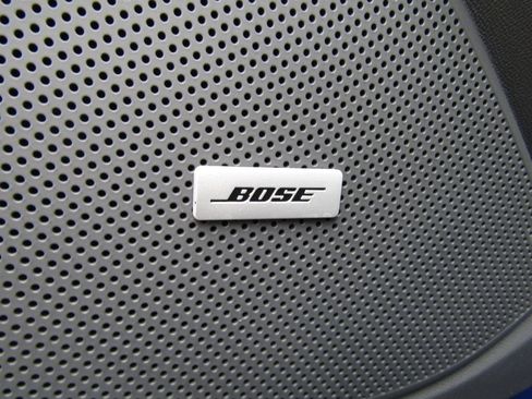 Used 2023 Chevrolet Camaro LT w/ Technology Package image 10